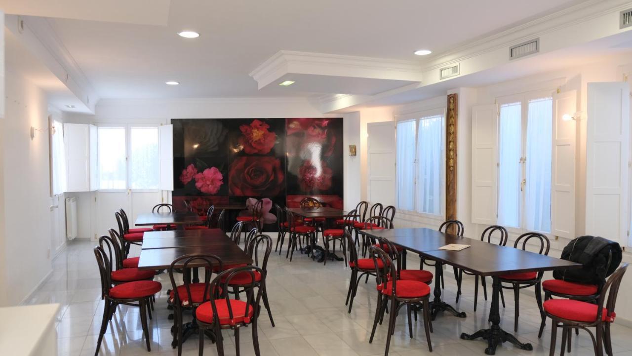 Busto Hotel La Casa De Las Camelias מראה חיצוני תמונה