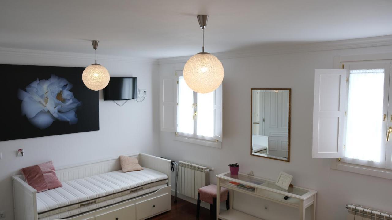 Busto Hotel La Casa De Las Camelias מראה חיצוני תמונה